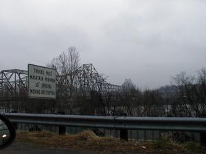 Approaching the twin Ashland bridges on US 52 in Ohio. (January 3, 2003)