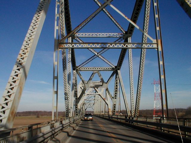 US 60 over the Tennessee River in Livingston County (January 8, 2003)