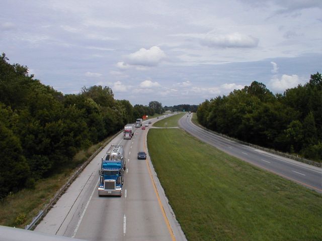 Looking north on I-65 from the [n:KY 259] overpass. (August 15, 2002)