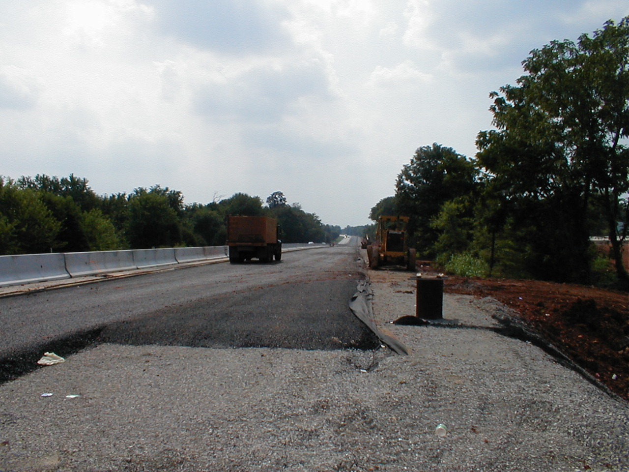 These are the new lanes being added in the north bound direction.