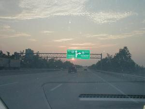 Signage for the I-64/I-75 split north of Lexington. (July 5, 2003)