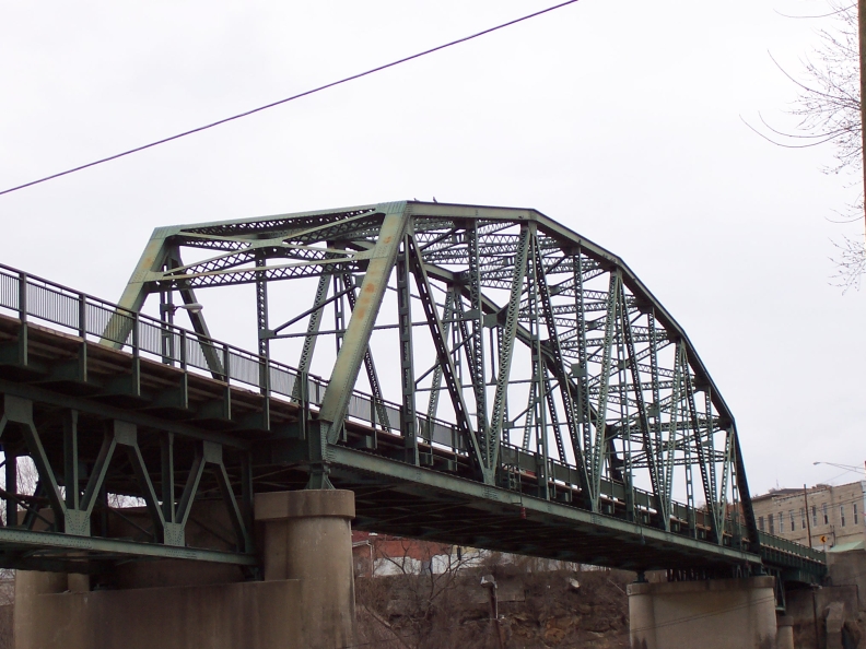 KY 89/KY 52 bridge over the Kentucky River at Irvine.