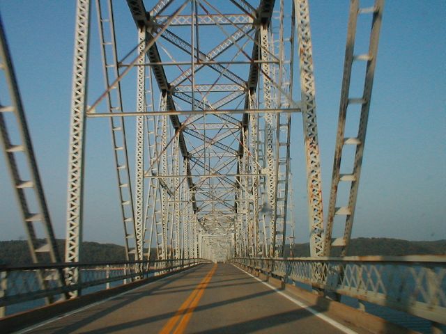 Heading west on US 68/KY 80 over Kentucky Lake