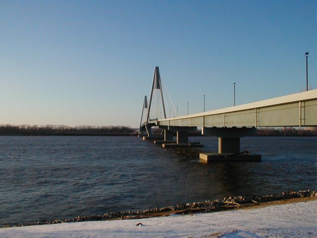 The William H. Natcher Bridge viewed from its landing on the Kentucky side. (February 8, 2003)