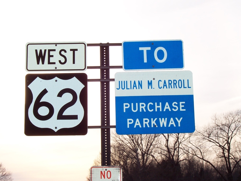 Route markers for US 62 and the Purchase Parkway along US 62 in Lyon County.