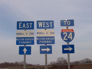 Western Kentucky Parkway: Signage