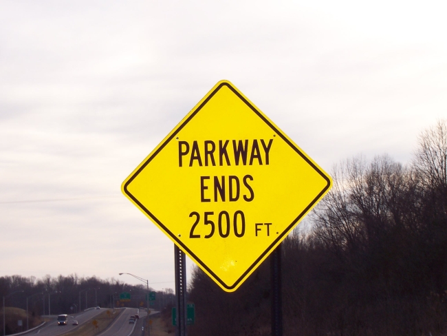 Western Kentucky Parkway Ends 2500 ft